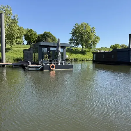 Botel De Maasterp - Watervillage 16 Ohé en Laak