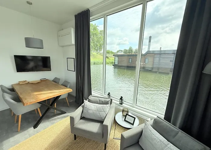 De Maasterp - Watervillage 16 *