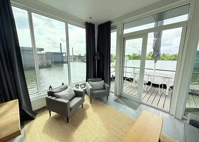 De Maasterp - Watervillage 16 Tekne Ohé en Laak